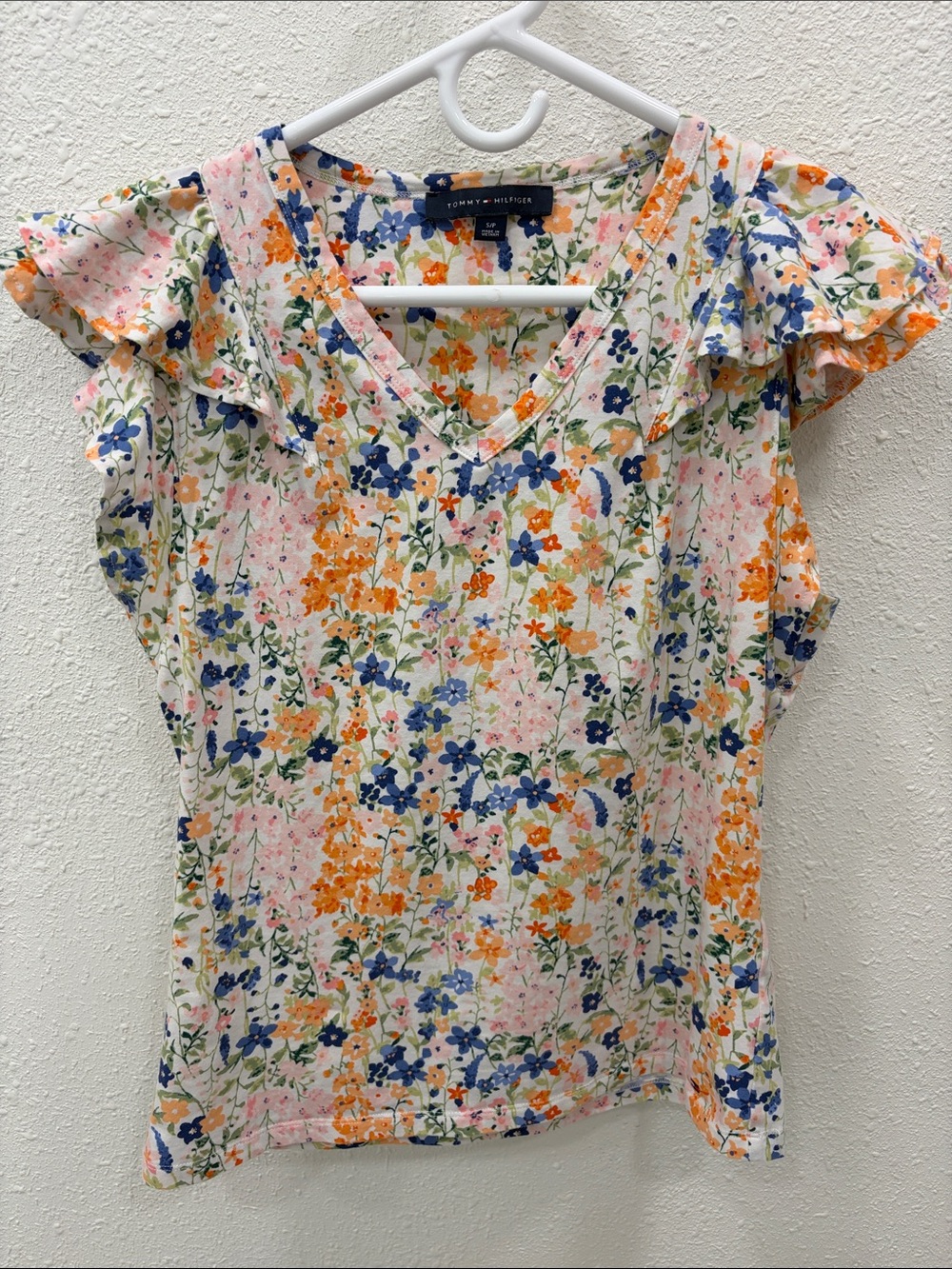 Tommy Hilfiger Floral V-Neck Ruffle Flutter Sleeve Top